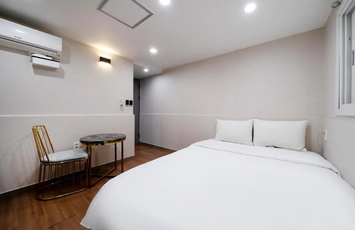 Gwanganli Calm Rest Hotel Busan
